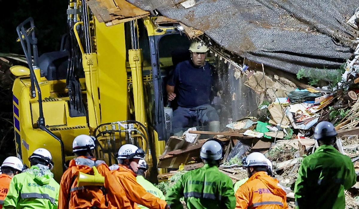 Cum s-au pregătit japonezii pentru cel mai puternic taifun din acest an. Fabricile îşi suspendă activitatea, sute de zboruri au fost anulate