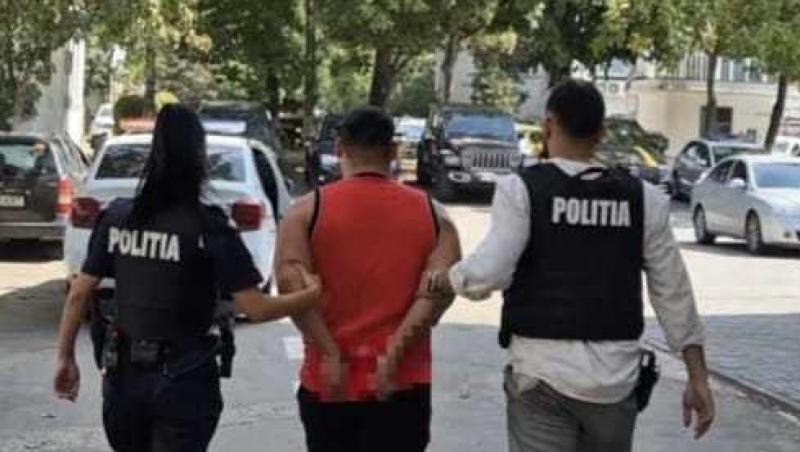 Un tânăr din Craiova şi-a înjunghiat fosta iubită într-un magazin. Avea interdicţie să se aproprie de fată timp de 6 luni