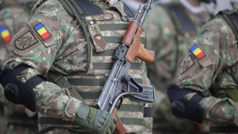 Peste 2.000 de soldaţi profesionişti au depus jurământul militar în garnizoanele din ţară, anunţă MApN