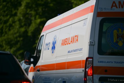 Accident grav în Prahova. Un muncitor de 55 de ani a murit strivit de un utilaj în timp ce lucra la asfaltarea unui pod