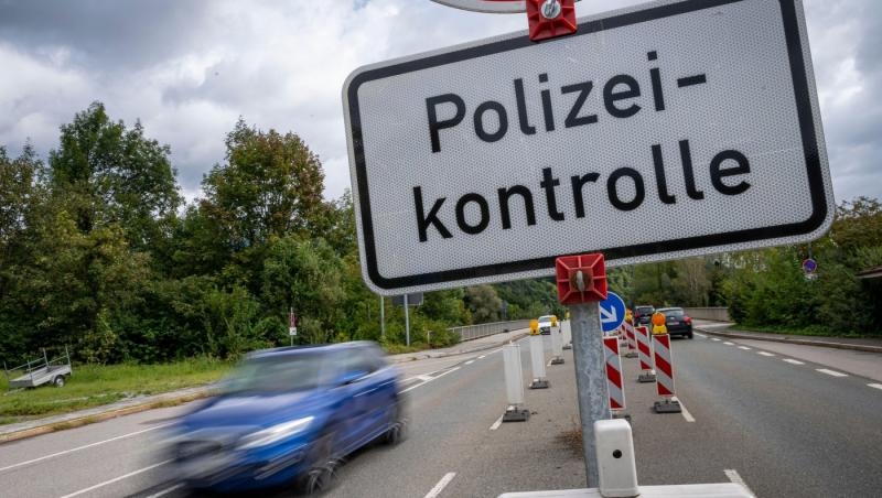 Germania, acuzată că desfiinţează spaţiul Schengen pentru a combate migraţia. Grecia: Nu acesta este răspunsul