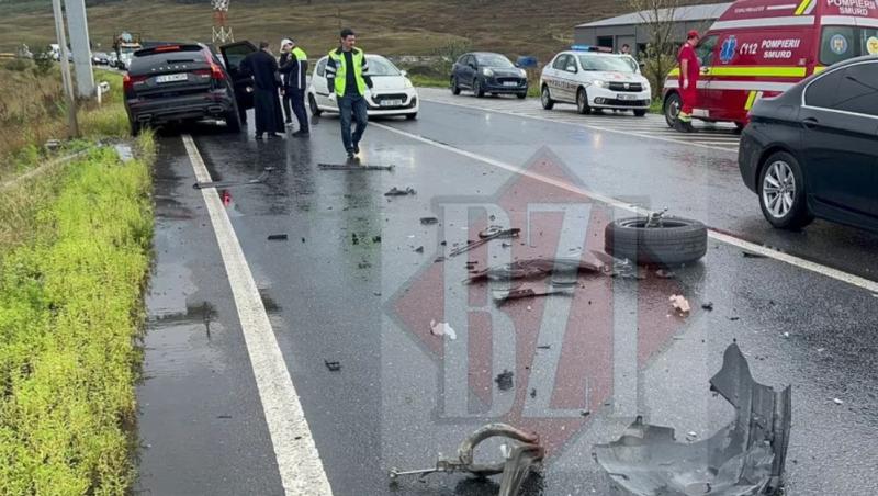 Accident violent în Iaşi. Trei preoţi au fost implicaţi: doi dintre ei veneau din SUA