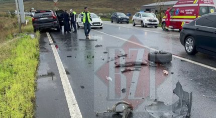 Accident violent în Iaşi. Trei preoţi au fost implicaţi: doi dintre ei veneau din SUA