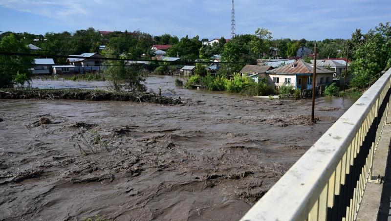 Cod portocaliu de ploi torenţiale în Delta Dunării. ANM a emis noi avertizări de vreme severă