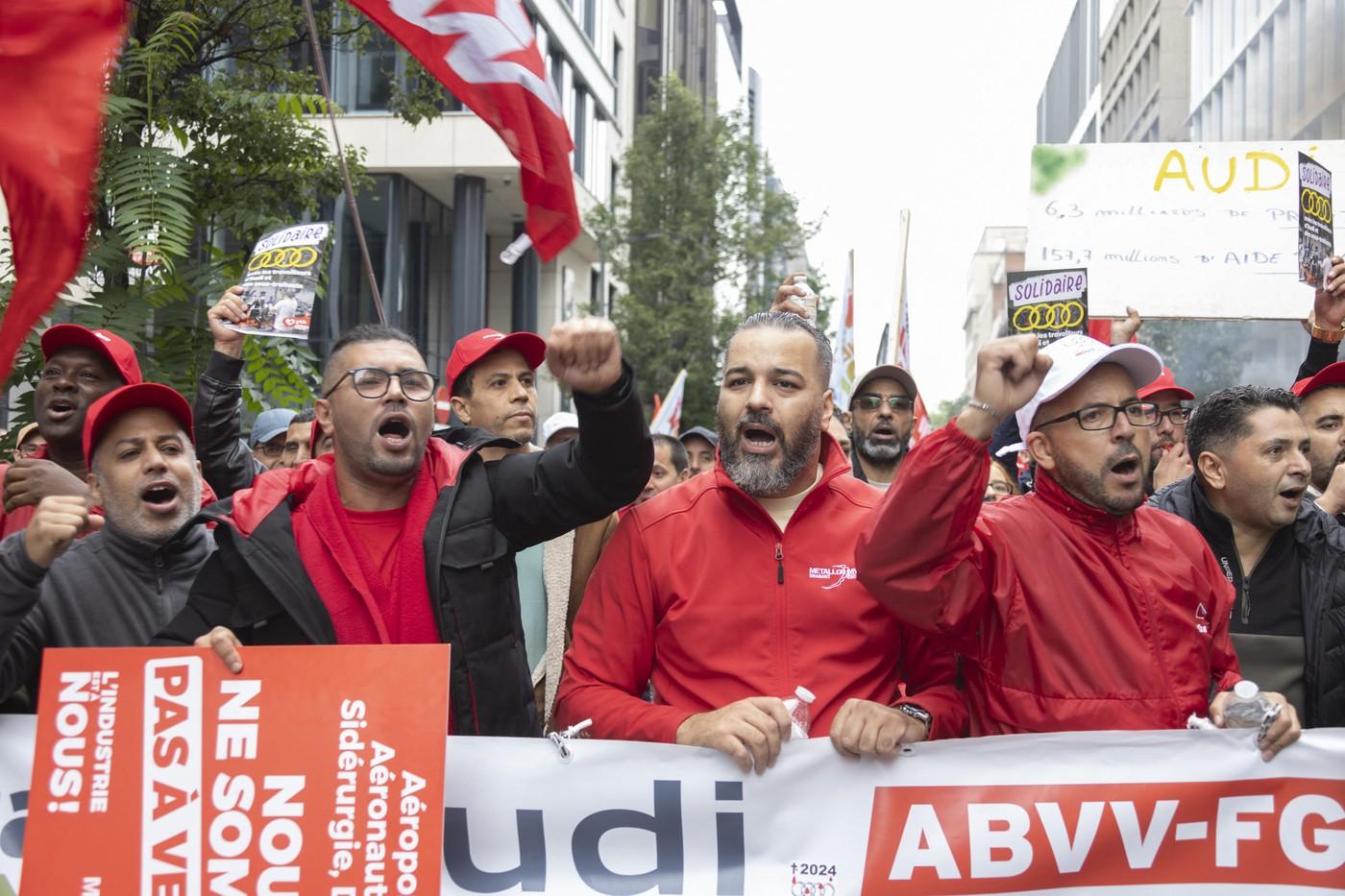 Proteste uriaşe la Bruxelles. Mii de angajaţi ai unei fabrici Audi au ieşit în stradă