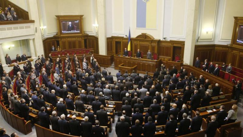 Buget suplimentar de peste 11 miliarde de dolari, aprobat de deputaţii ucraineni. Cea mai mare parte din sumă va merge către Armată