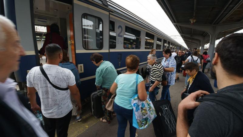 Un tren care circulă pe ruta Budapesta - București are întârziere de peste 2 ore. Anunțul CFR Călători