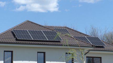 Opt din zece români interesaţi de fotovoltaice nu ştiu ce documente au nevoie ca să se înscrie la Casa Verde 2024