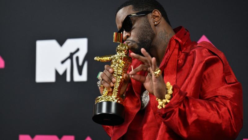 P. Diddy, acuzat de trafic sexual şi şantaj, devine subiectul unui documentar Netflix. 50 Cent e unul dintre producători