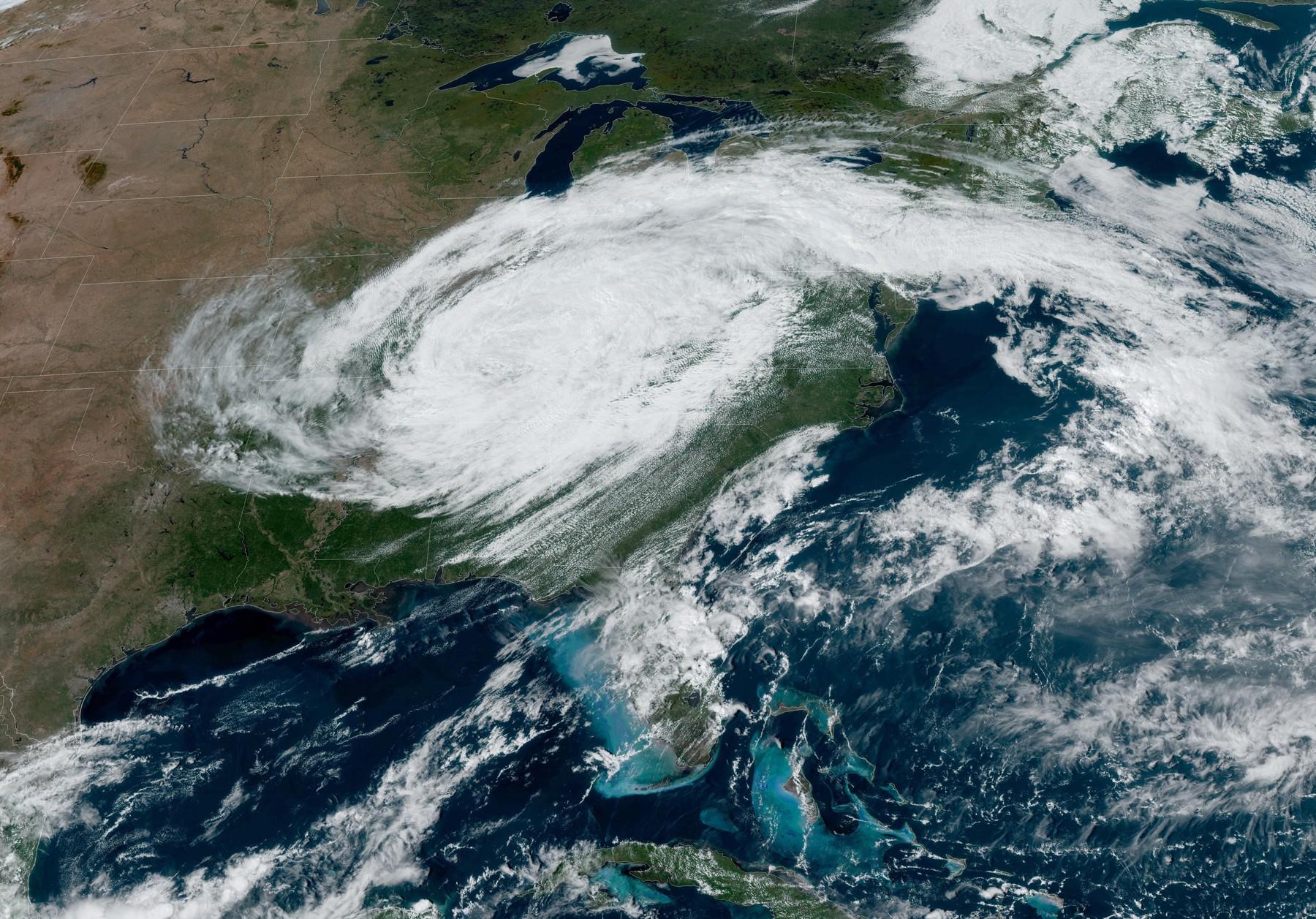 Bilanţul negru al uraganului Helene din SUA: cel puţin 90 de morţi, pagube de 100 de miliarde de dolari. Joe Biden va vizita zonele afectate