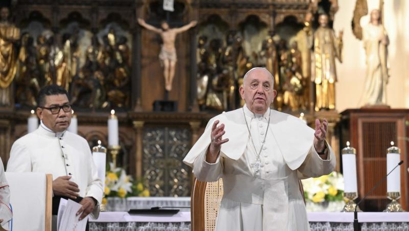 Papa Francisc se plânge de natalitatea tot mai scăzută a unor ţări. "Preferă să aibă doar o pisică sau un câine"