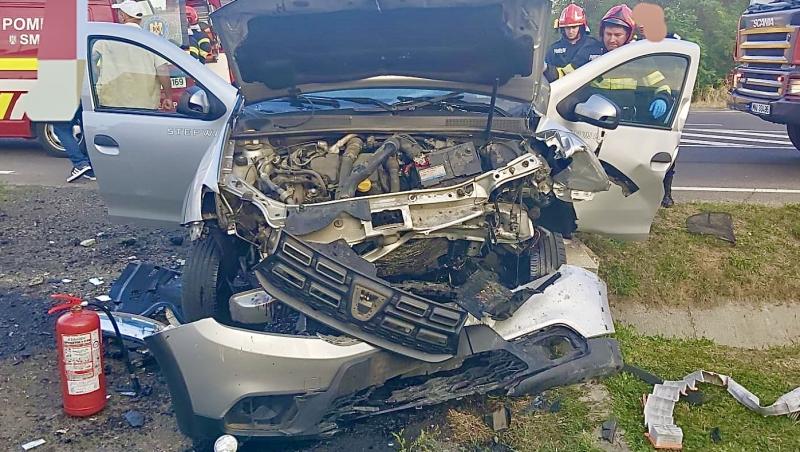 Accident mortal pe DN 73 în Argeş. Un şofer de 67 de ani a murit după ce s-a înfipt într-un parapet, apoi a ricoşat într-un cap de pod