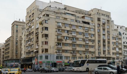 Câți ani trebuie să muncească un român cu salariu mediu pentru a-și cumpăra un apartament cu 2 camere în București