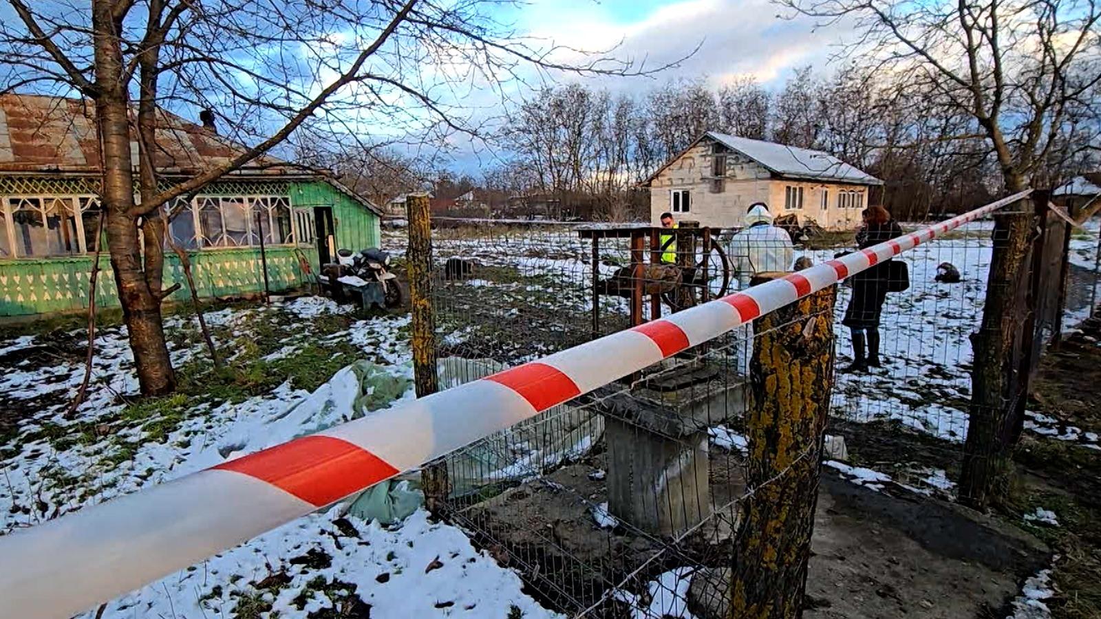 Crima care a îngrozit o localitate din Botoşani. Bărbat găsit fără viaţă într-o casă, după ce ar fi fost bătut până la moarte de un vecin