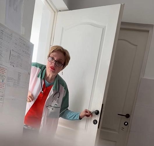 Medic de familie din Vâlcea, filmat în timp ce reproşează unui pacient că merge la cabinet: "Iar venişi? Taci din gură în faţa mea". Explicaţiile doctoriţei