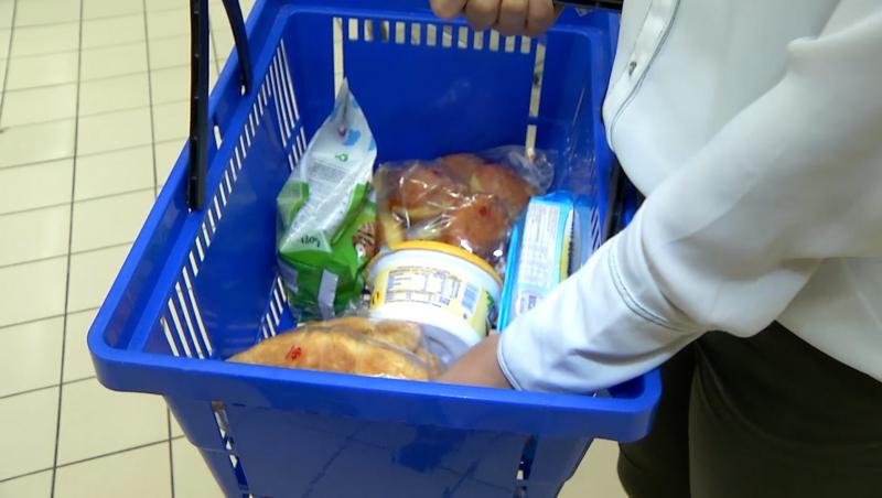 Alimentul care s-ar putea ieftini semnificativ în perioada următoare. Producţia va creşte, importurile vor scădea