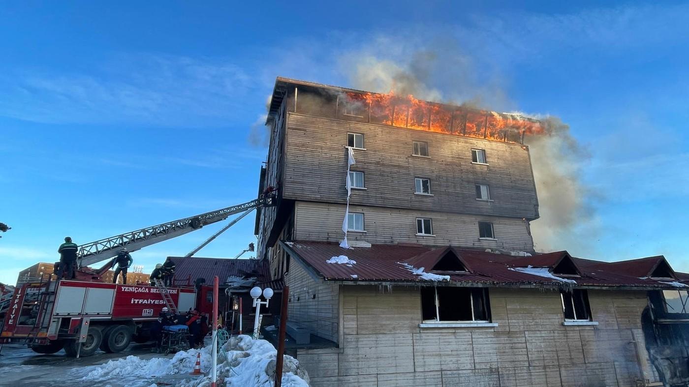 Hotel cuprins de flăcări în Turcia