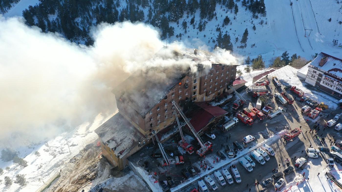 Hotel cuprins de flăcări în Turcia