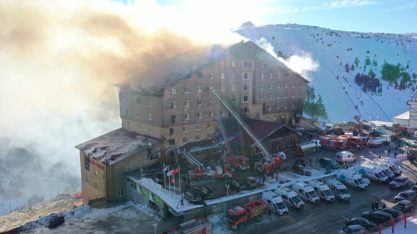 Hotel cuprins de flăcări în Turcia