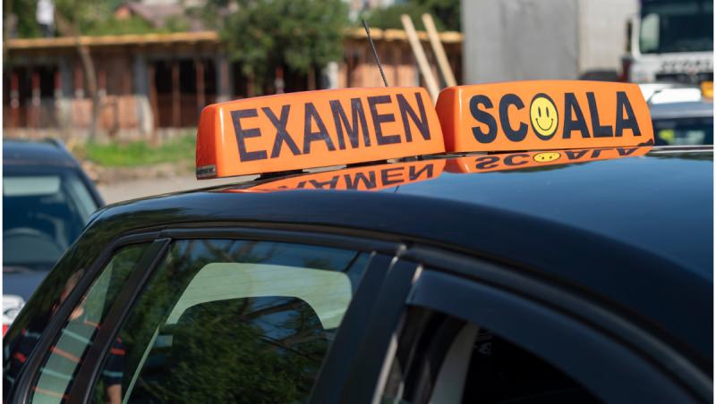 Un tânăr a dat 2.500 de lei ca să promoveze examenul auto în Sibiu. Cum a ieşit la iveală tranzacţia