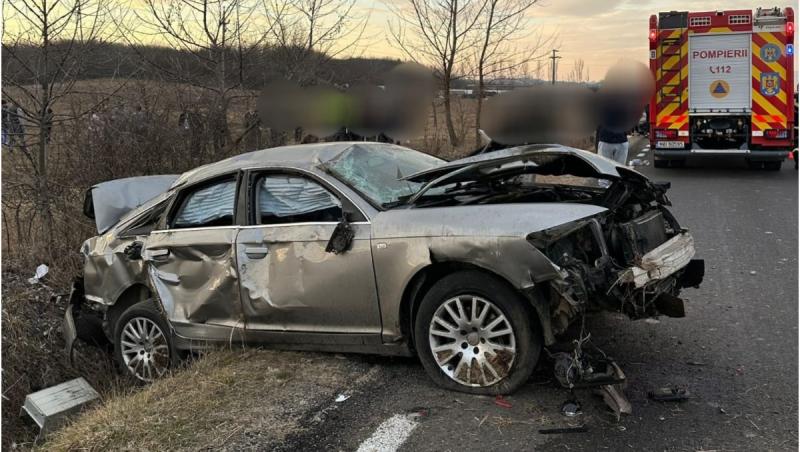 Accident mortal în Mehedinţi. Şoferul unui Audi a pierdut controlul şi s-a izbit de un cap de pod: un mort, doi răniţi