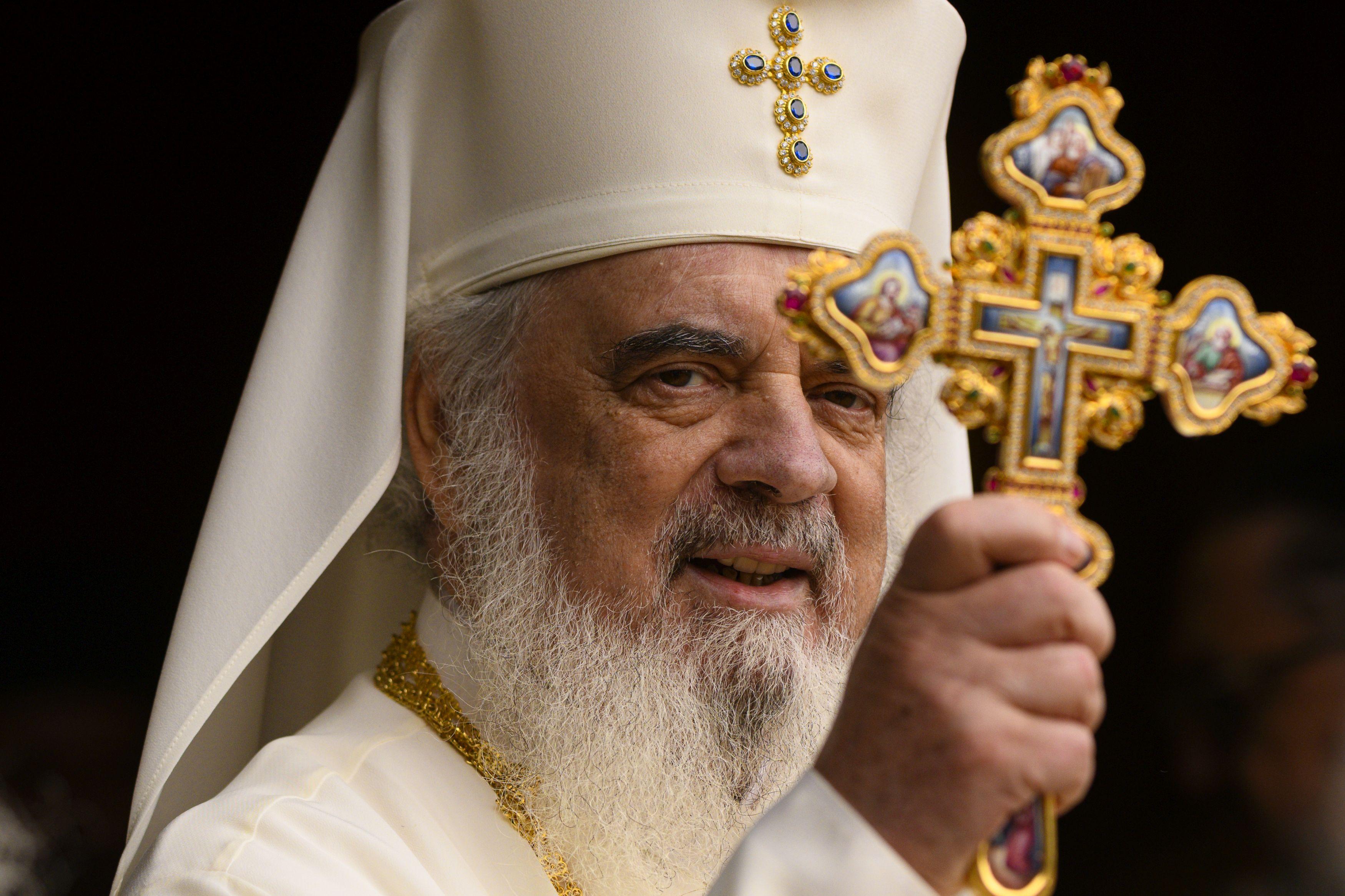 Patriarhul Daniel participa la procesiunea Calea Sfintilor cu Sfintele Moaste ale Sfantului Cuvios Dimitrie cel Nou, Ocrotitorul Bucurestilor,