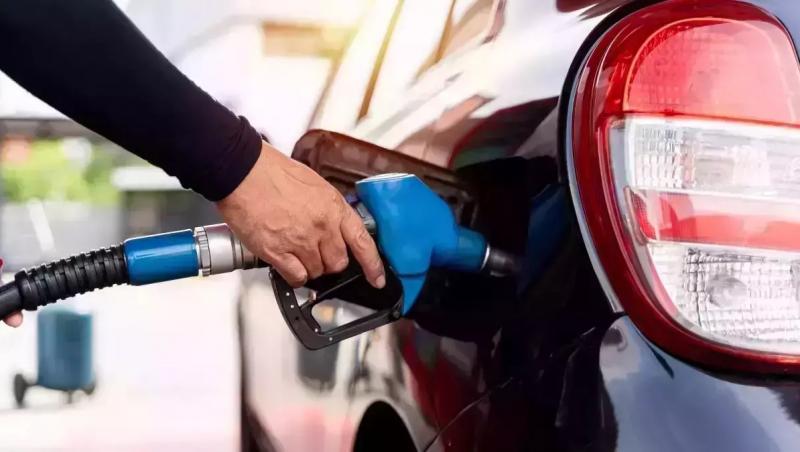 Care sunt preţurile la carburanţi astăzi, 29 ianuarie 2025. Preţul la benzină a scăzut cu 3 bani pe litru