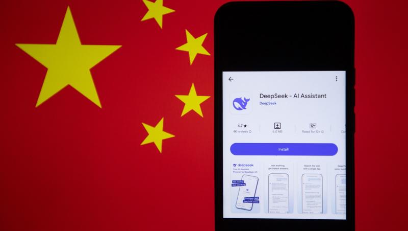 Război SUA-China pe AI. OpenAI susține că are dovezi că DeepSeek a fost creat cu ajutorul ChatGPT: Suspiciuni de furt intelectual