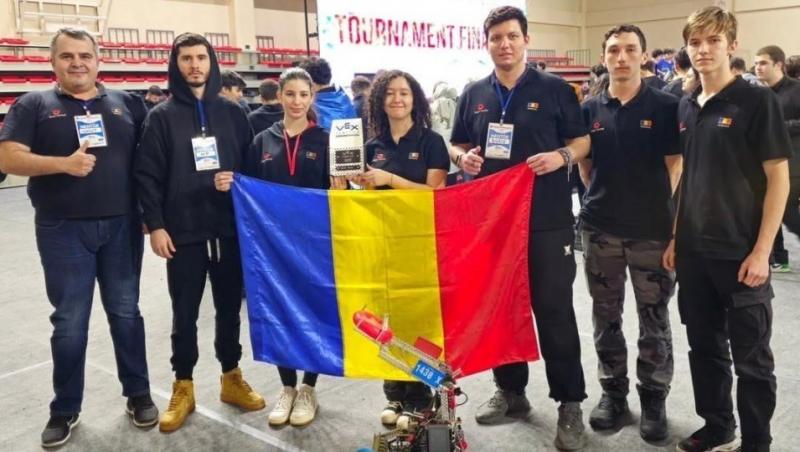 Echipa de robotică a României a triumfat la Istanbul și reprezintă țara la Campionatul din SUA