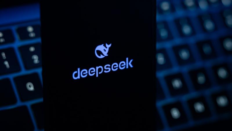 SUA investighează dacă DeepSeek a obţinut ilegal acces la tehnologie pentru a-şi antrena modelul AI