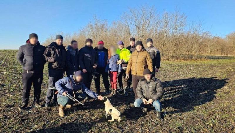 Copilă găsită nevătămată, după ce s-a rătăcit într-o pădure din R. Moldova. Un câine i-a fost alături toată noaptea