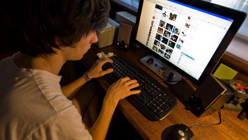 Social media şi sănătatea mintală. Un nou studiu răstoarnă toate teoriile de până acum