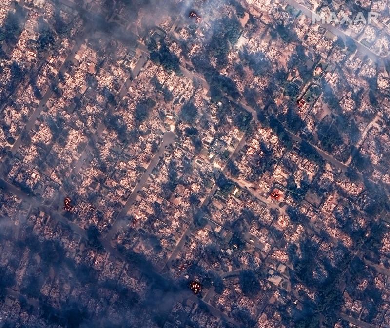 Imagini din satelit cu cel mai distrugător incendiu din istoria Los Angeles. Cartierul vedetelor a dispărut complet Imagini din satelit cu cel mai distrugător incendiu din istoria Los Angeles. Cartierul vedetelor a dispărut complet