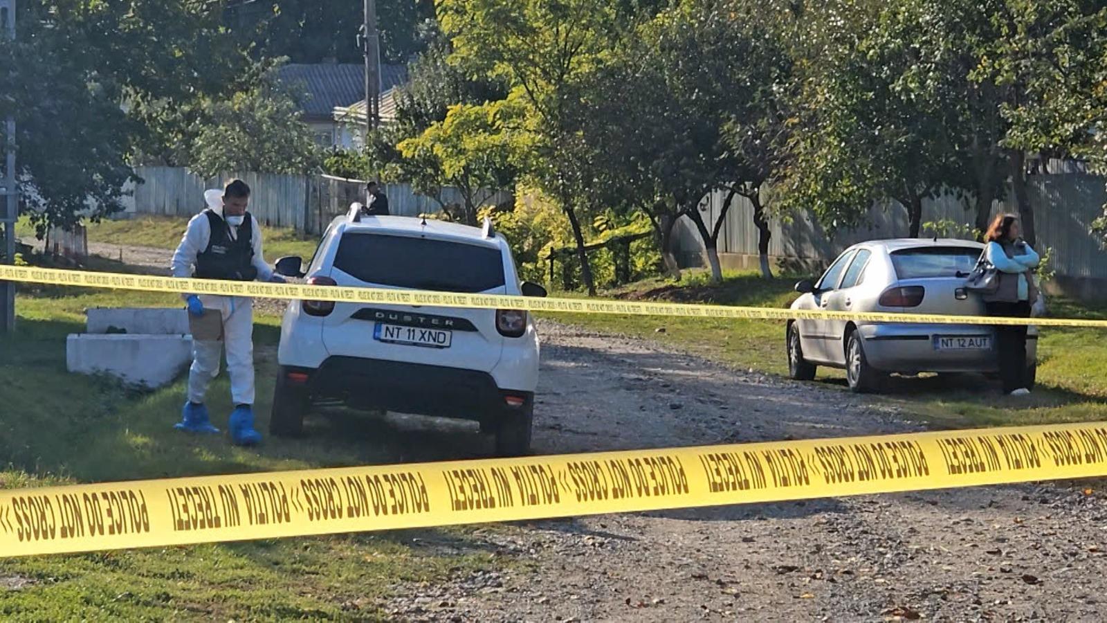 Tânără de 20 de ani, ucisă de fostul iubit chiar în fața mamei ei, în Neamț. A apucat doar să mai țipe