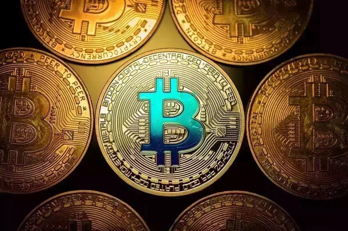 Preţul unui bitcoin astăzi, miercuri 15 octombrie 2025 | Observatornews.ro