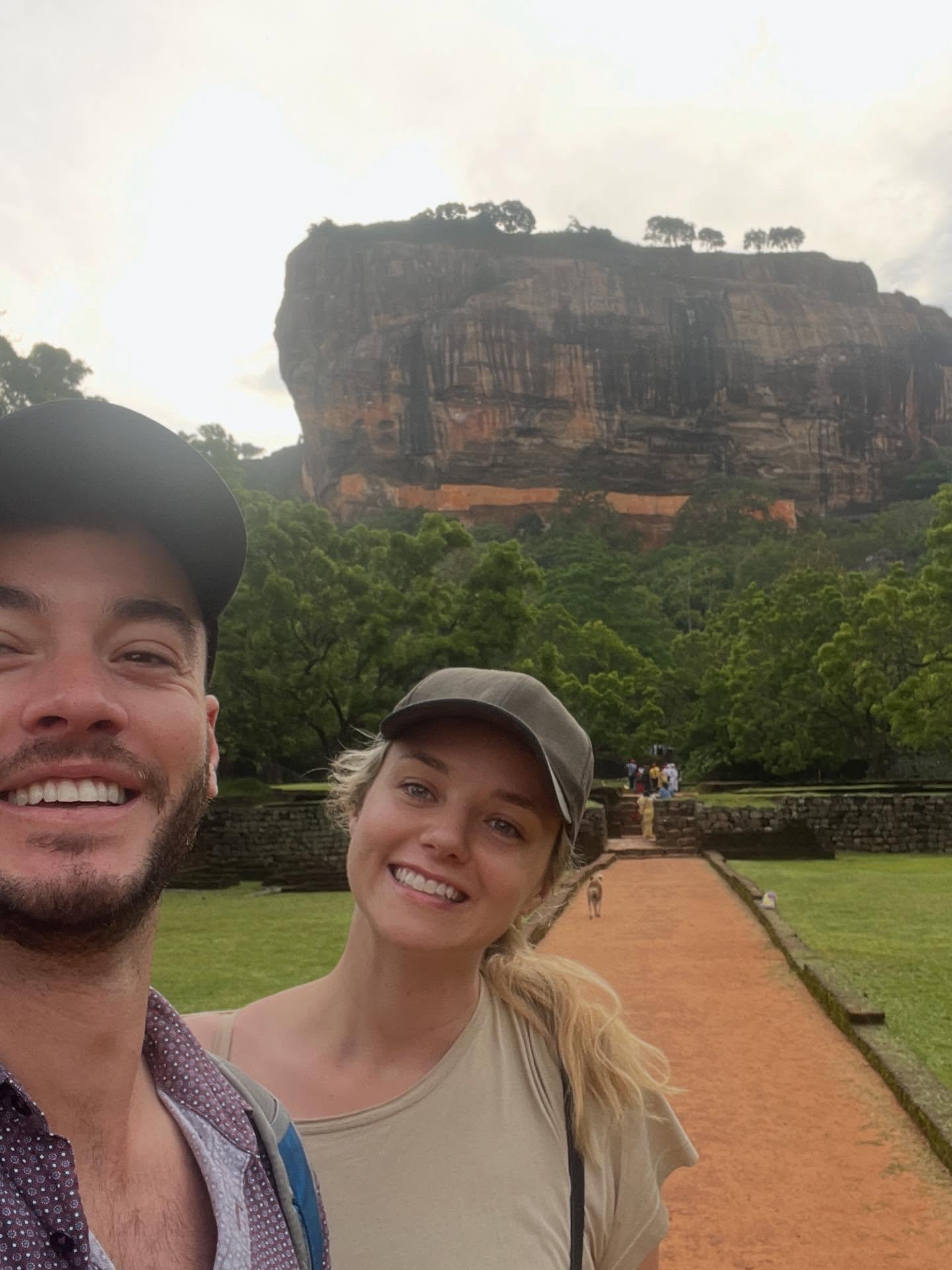 Influencerița Stacey Hatfield a murit din cauza unor „complicații” după ce a născut acasă