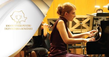 O tânără pianistă româncă, distinsă la Paris cu „Félicitations du jury”