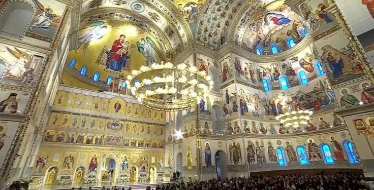 Sfinţirea picturii Catedralei Naţionale. Se deschide cea mai mare catedrală ortodoxă din lume