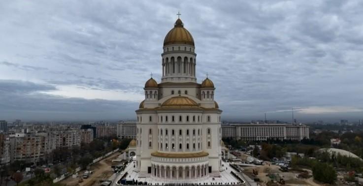 Sfinţirea picturii Catedralei Naţionale. Se deschide cea mai mare catedrală ortodoxă din lume