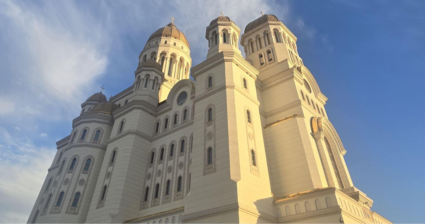 INFOGRAFIE. Simbolurile Catedralei Naționale. Ce semnifică forma monumentului