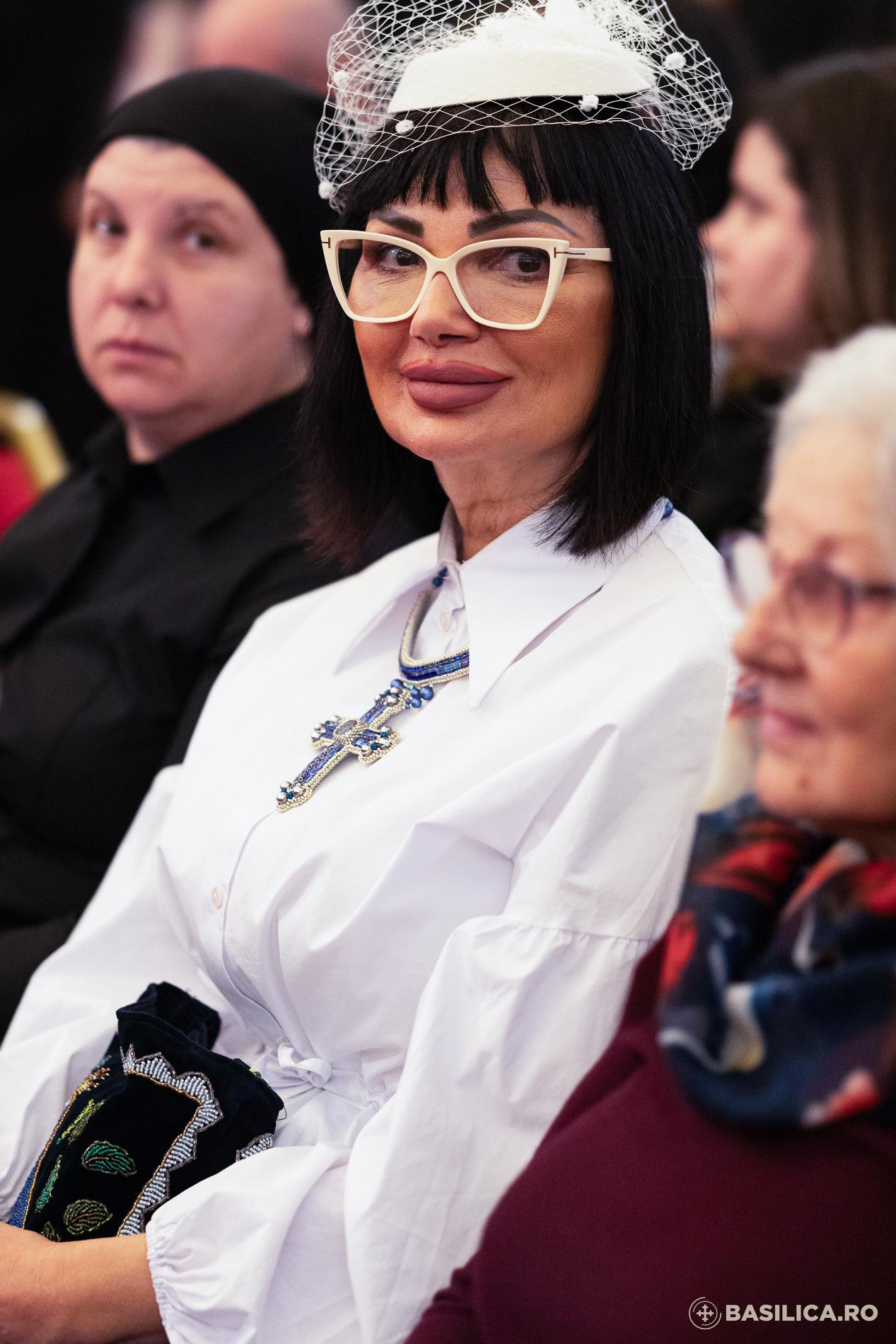 Ziua inaugurării Catedralei Naționale, sub semnul emoţiei, credinţei, dar şi al huiduielilor