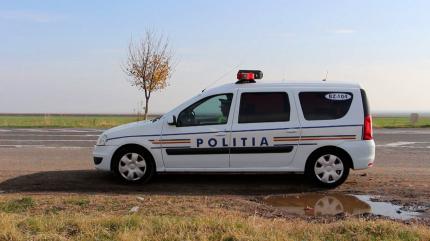 A plecat cu un "suvenir" după o vizită la sora sa. A furat o mașină de poliție chiar de sub nasul agenților