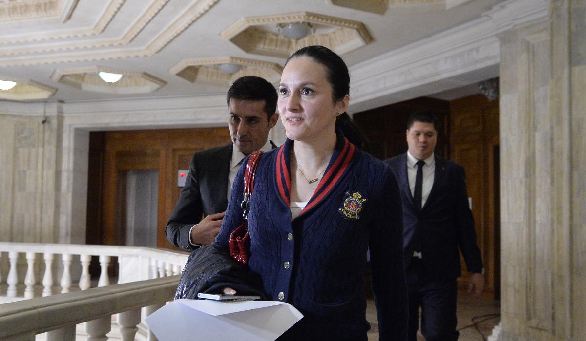 Curtea de Apel Bucureşti retrage mandatele europene emise pe numele Alinei Bica. Motivul invocat