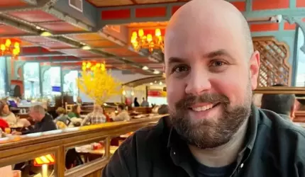 Câștiga enorm până când AI-ul i-a luat jobul. Meseria modestă, dar bănoasă pe care o învață acum