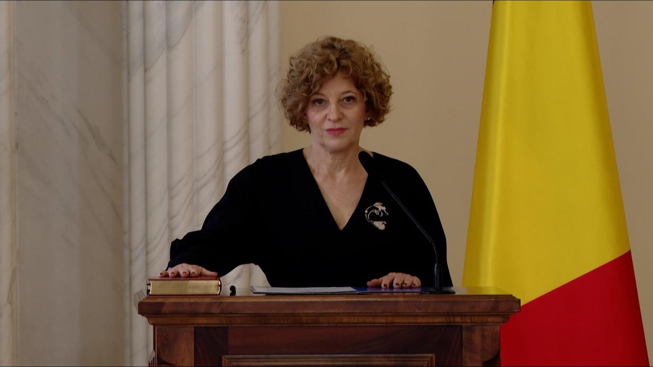 Vicepremierul Oana Gheorghiu a depus jurământul la Cotroceni. Sorin Grindeanu nu a fost invitat - SURSE