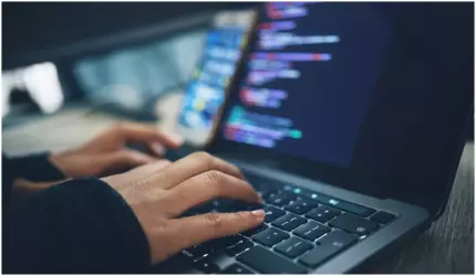 Noua metodă de înșelătorie care golește conturile românilor. Un mesaj de la "Poliție" îţi fură toate datele