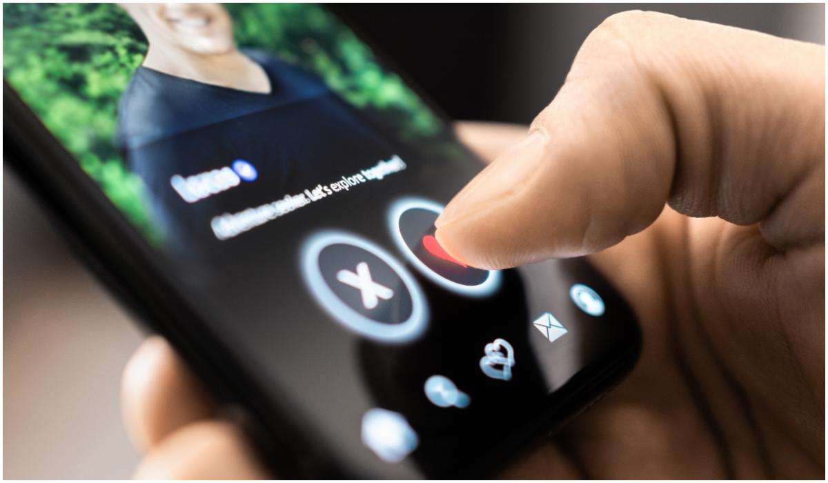 Metoda „lover boy”, în varianta digitală