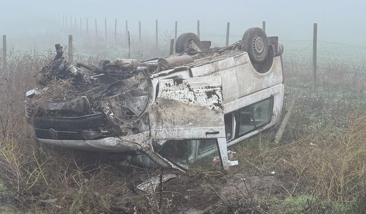 Cinci persoane rănite într-un accident la Constanţa. Microbuzul în care se aflau s-a răsturnat