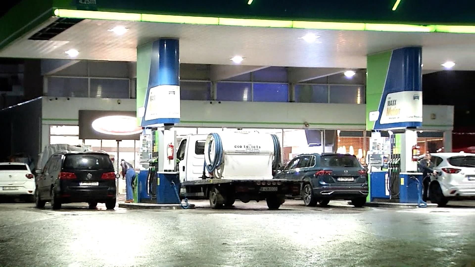 10 lei litrul de motorină, scenariul negru al specialiştilor. Preţul creşte aproape zilnic