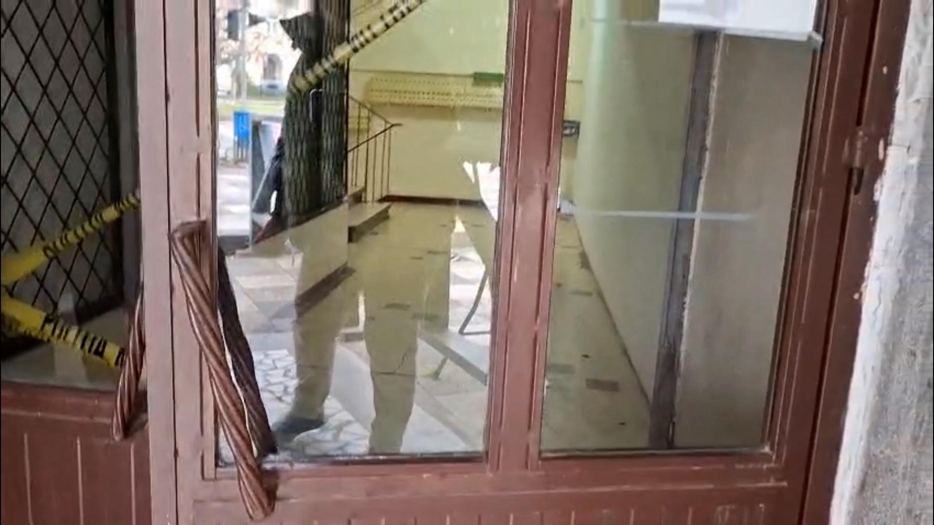 "S-au auzit ţipete. Se băteau". Filmul crimei din Galaţi, unde o adolescentă a fost ucisă de un client